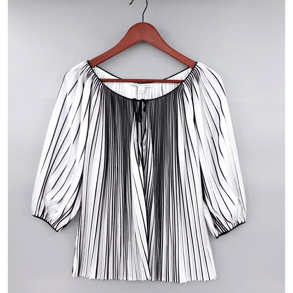 DVF Diane Von Furstenberg New Keoni Blouse Womens 2 White Peasant Pleated